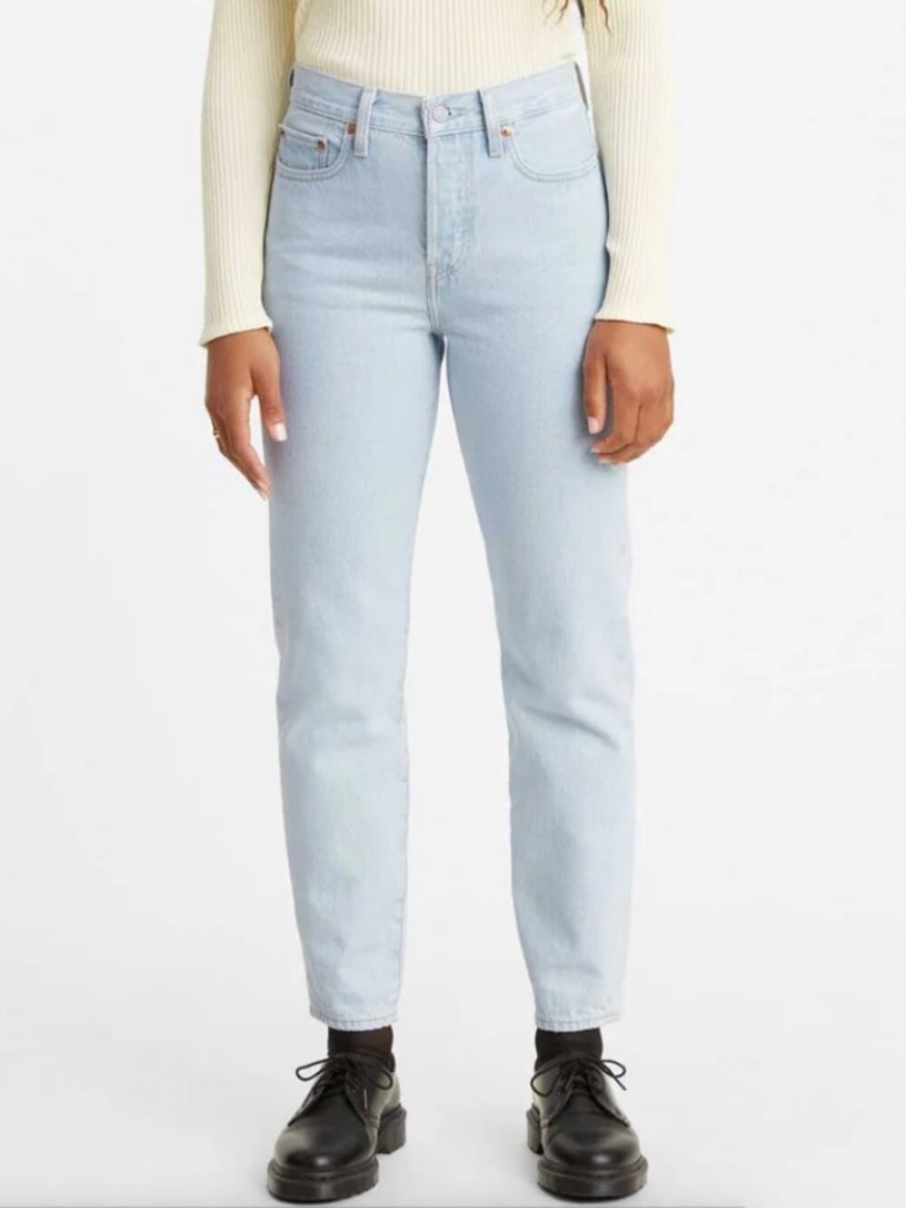 Levi’s Wedgie Light Wash Jeans -28